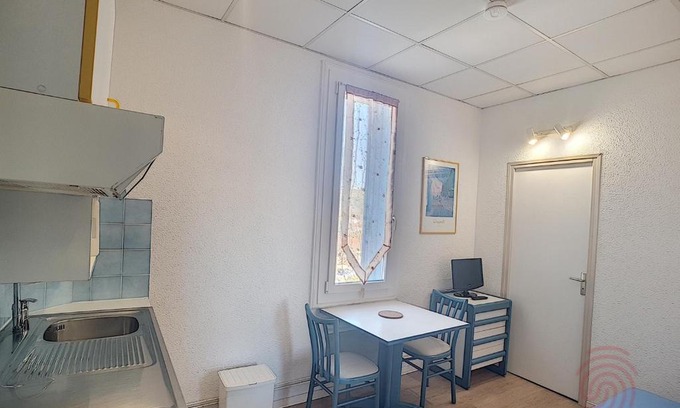 Lamalou-les-Bains Apartment | Studio Lamalou-les-Bains, 1 pièce, 1 personne - FR-1-451-54