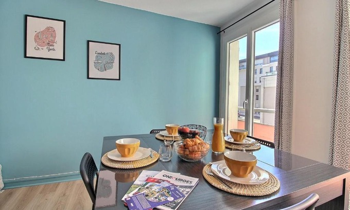 Bourges Apartment | Studio Le Bourbon (31m²)