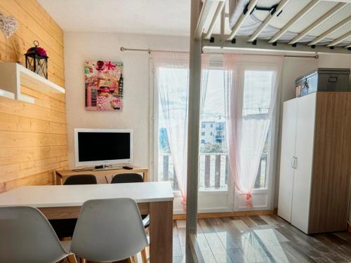 Les Angles Apartment | STUDIO LES JONQUILLES