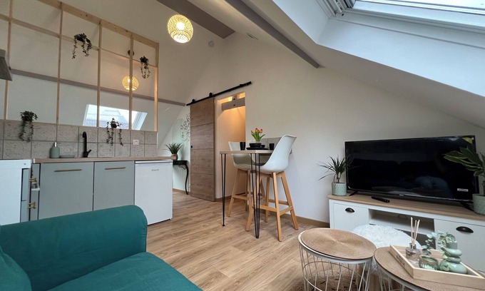 Calais Apartment | Studio Les Tulipes