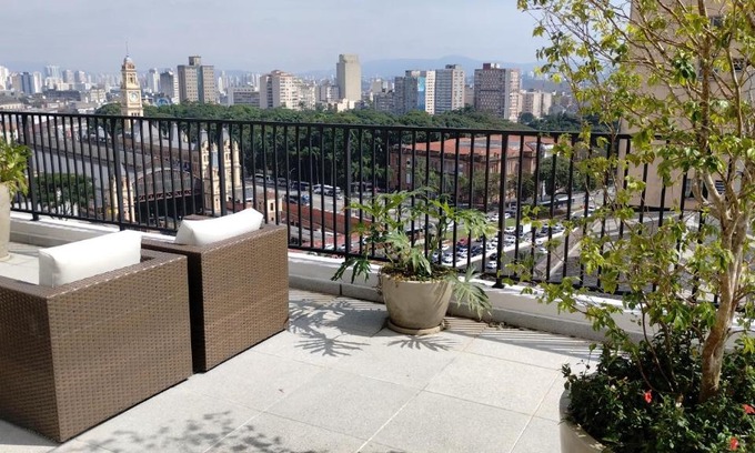 Central Zone Apartment | Studio Lindo; no centro em frente ao metrô!