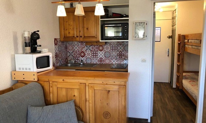Eclose-Ouest Apartment | STUDIO + LIVING ROOM ALPE D'HUEZ QUARTIER PASSEAUX
