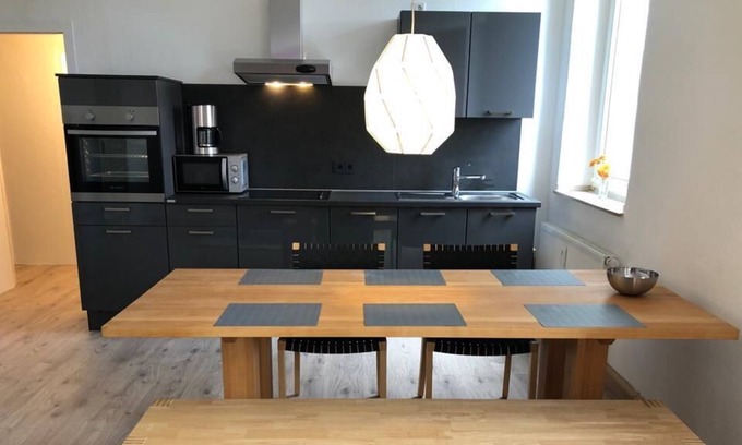 Moersenbroich Apartment | studio m - Sunny fully furnished 3 bedroom apartment in Düsseldorf
