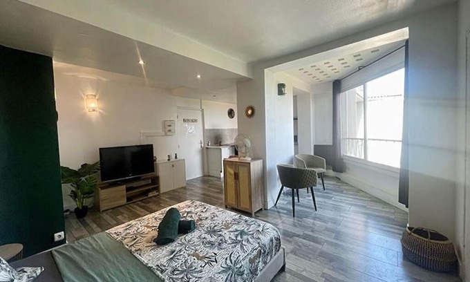 Aiguerelles Apartment | Studio Montpellier Gare St Roch 2 personnes