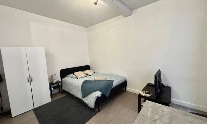 Clermont-Ferrand Apartment | Studio near cathedral