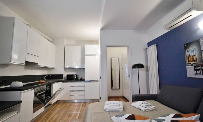 Zona Lancetti Apartment | Studio near Politecnico, Milan