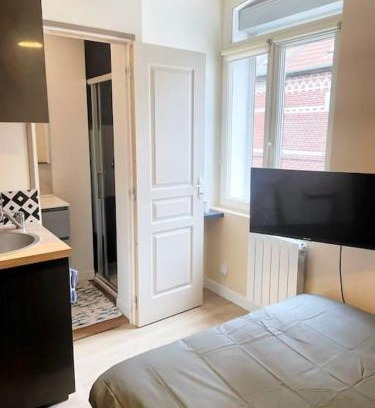 Sainte-Anne - Faubourg Noyon Apartment | Studio Netflix & Bed