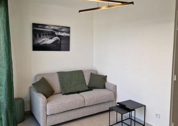 Parilly Apartment | Studio neuf Idéalement situé Ikea