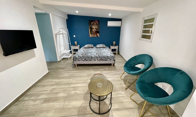 Montvert-les Bas Apartment | Studio Neuf Tout Équipé Avec Jacuzzi Dans une Maison de Type Coloniale Créole !