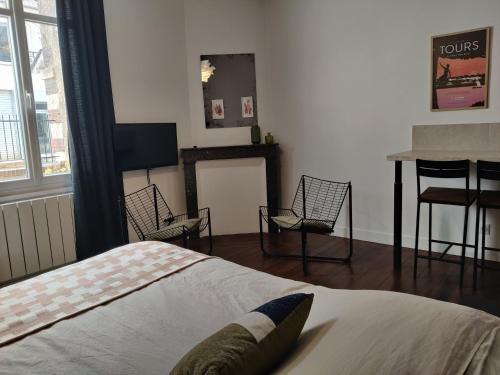 Saint-Avertin Apartment | Studio neuf, wifi, rack vélo