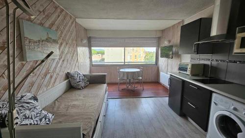 Port Rive Gauche Apartment | Studio plage du Grazel