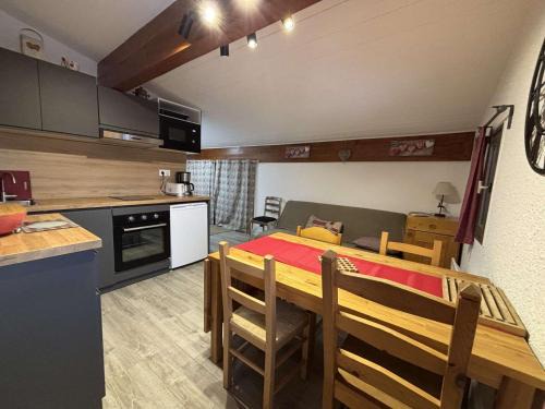 Jeux Apartment | Studio pour 4 pers. au cœur de L'Alpe d'Huez, proche télécentre, animaux acceptés - FR-1-405-103