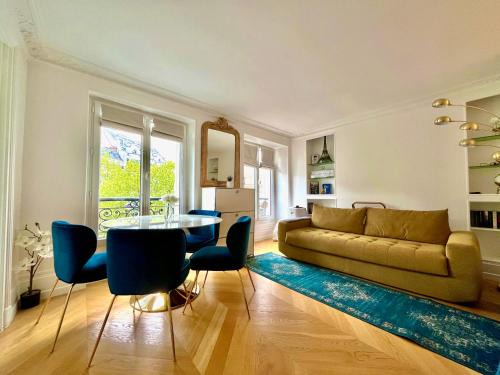 Faubourg-du-Roule Apartment | Studio près des Champs-Élysées