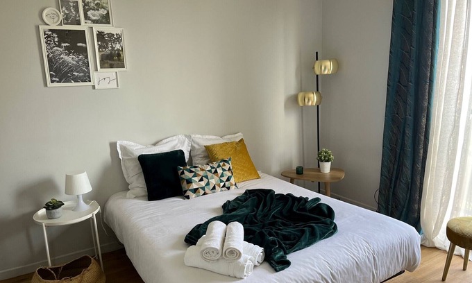 Ramonville-Saint-Agne Apartment | Studio Proche au Pied des Commerces de Proximité, des bus et Métro