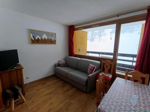 Montgenevre Apartment | Studio rénové sur les pistes, 4 pers, Balcon Sud - FR-1-445-74