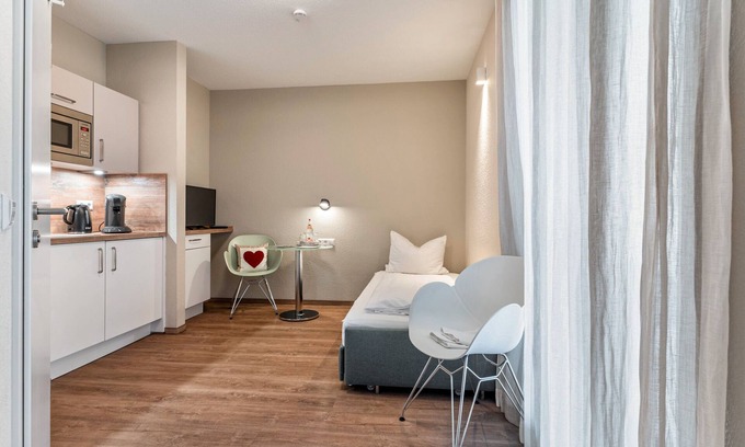 Herbolzheim Apartment | Studio 'Rebstock' with Wi-Fi