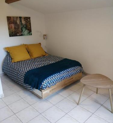 Vaugneray Apartment | studio refait a neuf avec la fibre