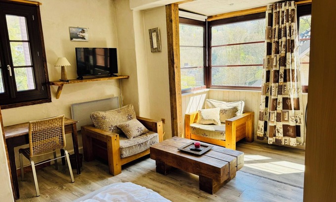 Brides-les-Bains Apartment | Studio rental with closed kitchen near spa center