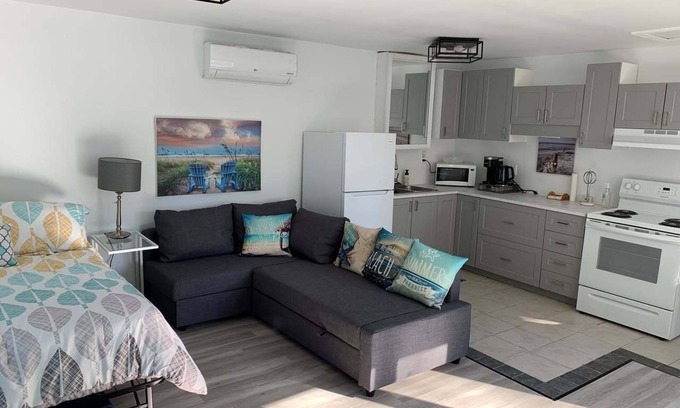 Crystal Beach Apartment | Studio Retreat in the Heart of Crystal Beach. Minutes from the beach