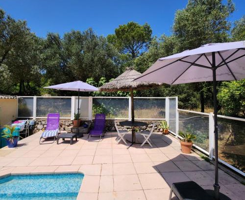 Carnoules Apartment | Studio Romance dans la nature