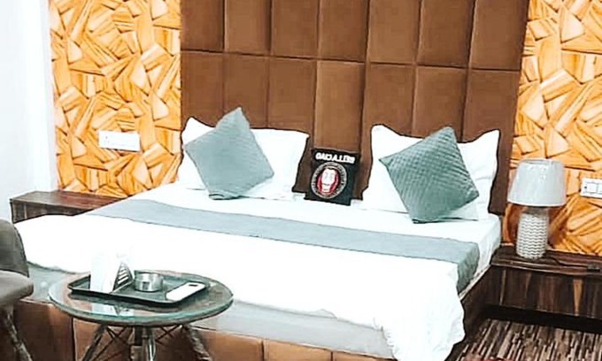 Ludhiana Hotel | STUDIO ROOMS in BELLA CIAO INN -- By SKY Group -- Favourite of Corporate, Groups, Couples