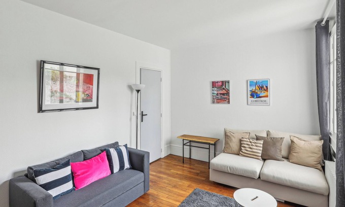 Quartier de l'Ecole-Militaire Apartment | Studio rue Monsieur 2FL - Invalides by B'Your Home