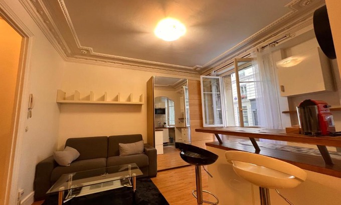 Clignancourt Apartment | Studio Sacré-Cœur Montmartre 2 - HALA PARIS