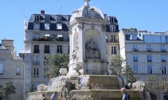 6th Arrondissement Apartment | Studio Saint Germain des près