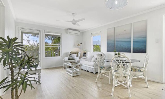 Marcoola Apartment | Studio Seaside Self-contained apartment