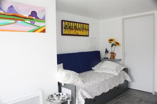 Colombiers Apartment | studio soleil