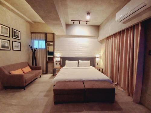 Kaunlaran Apartment | Studio Spacious 2pax allowable up to 5pax 17077