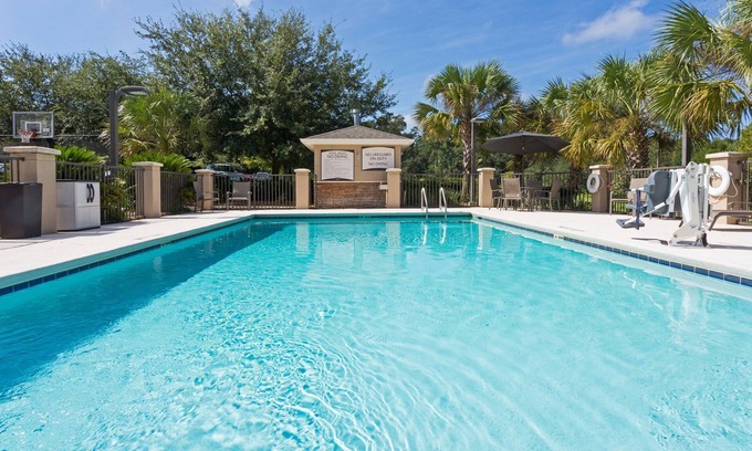 Tallahassee Apartment | Studio Suite Near Florida State University | Free Breakfast + On-Site Business Center