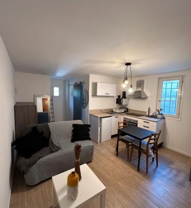 Sollies-Toucas Apartment | Studio sur un domaine d'oliviers
