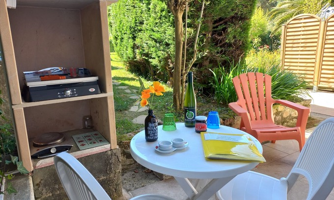 Saint-Pee-sur-Nivelle Apartment | Studio + terrace - Meublé de tourisme 3* - Côte Basque Mer/Montagne