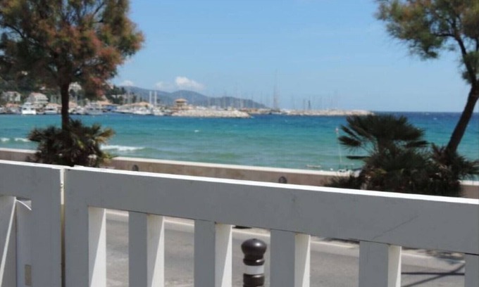 Le Lavandou Apartment | Studio terrace. 10metres priv
