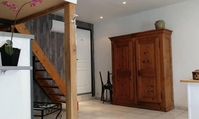 Tournus Apartment | *Studio TOURNUS - Tout confort ZEN et COZY*