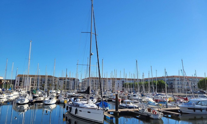 Rochefort Apartment | Studio Tout Confort et Lumineux Port de Plaisance