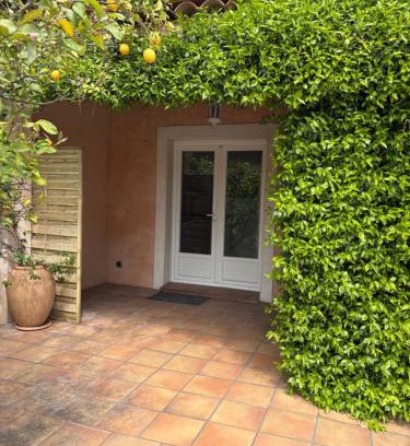 La Crau Apartment | Studio tout confort