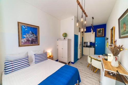 Opera Apartment | Studio Travel 24M2, 120m Vieux-Port ,Clim , Wifi ,Accès autonome avec code