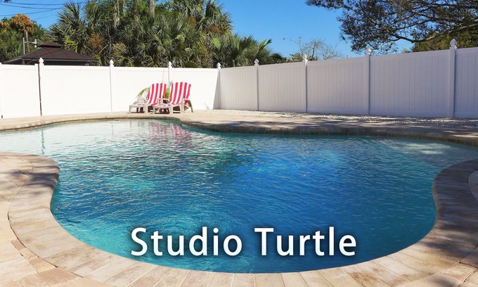 Altamont Manor Apartment | Studio Turtle in Fort Myers/Villa Barra