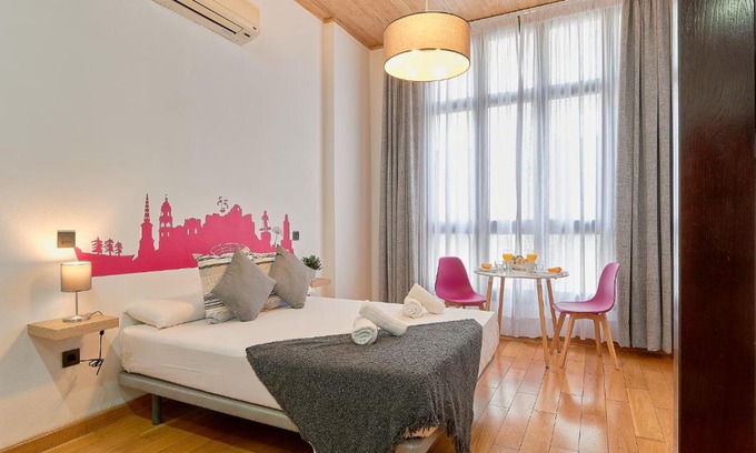 La Goleta Apartment | Studio Urbanite