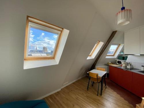 Saint-Merri Apartment | Studio Victoria - Centre de Paris