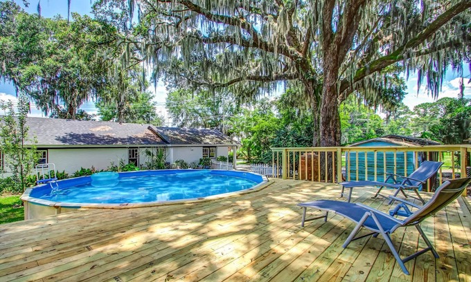 Thunderbolt House | Studio w/Gazebo & Pool-Swanky Savannah Style