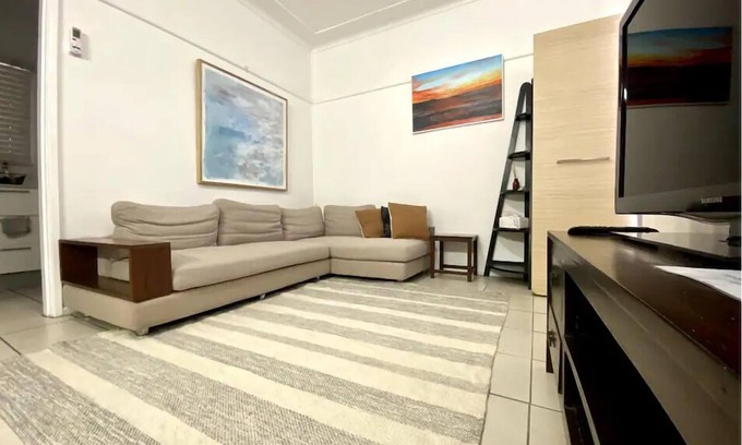 Kingsford Apartment | Studio with all basic needs and located in a quiet, leafy suburb near transport