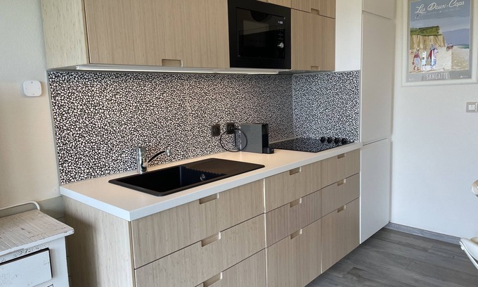 Wimereux Apartment | Studio with bedroom - sea view & WIFI (46)