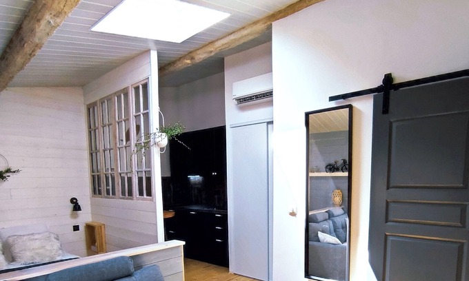 Bastide Saint-Louis Apartment | Studio with breakfast