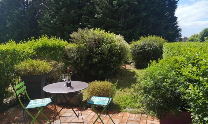 Trouville-sur-Mer Apartment | Studio with garden, terrace and parking in Trouville