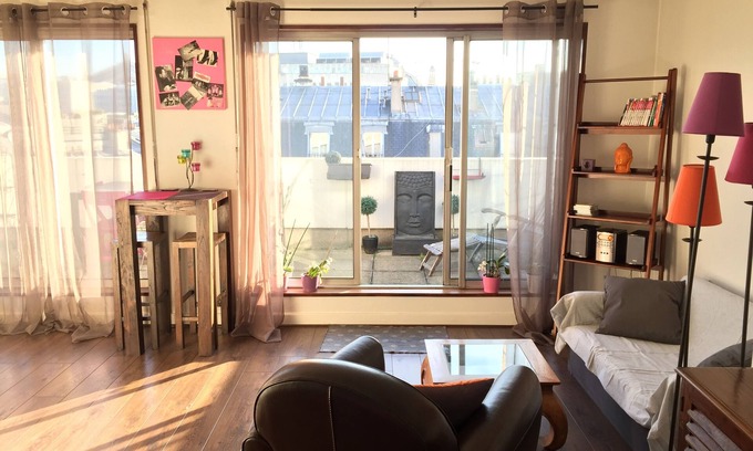 Quartier Saint-Georges Apartment | Studio with large terrace/Haussmann district - Opera
