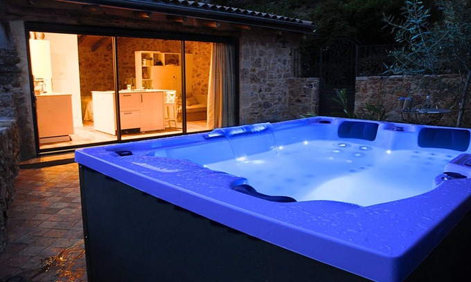 Lentilleres Apartment | Studio with luxury whirlpool in a hiker's paradise