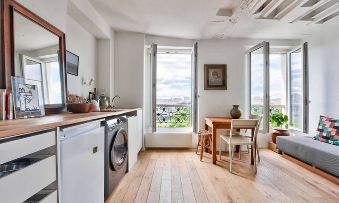 Riquet Stalingrad Apartment | Studio with view of Montmartre